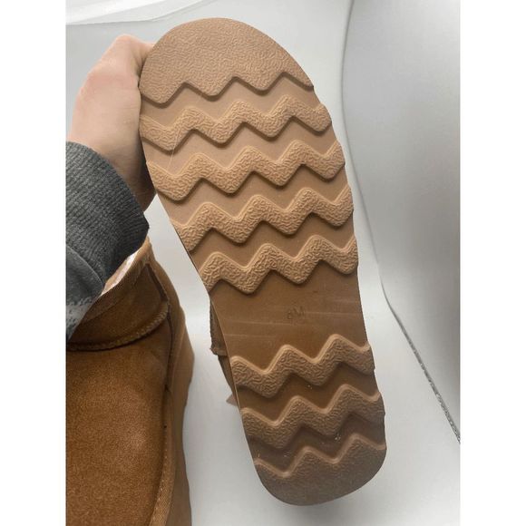 CUSHIONAIRE Women's COZY Genuine Suede pull on platform boot, Chestnut 8 - Picture 4 of 6